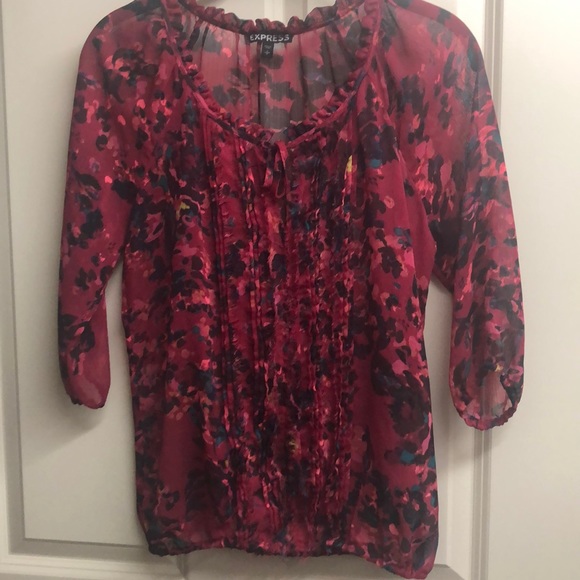 Express top. Size Small - Picture 5 of 5